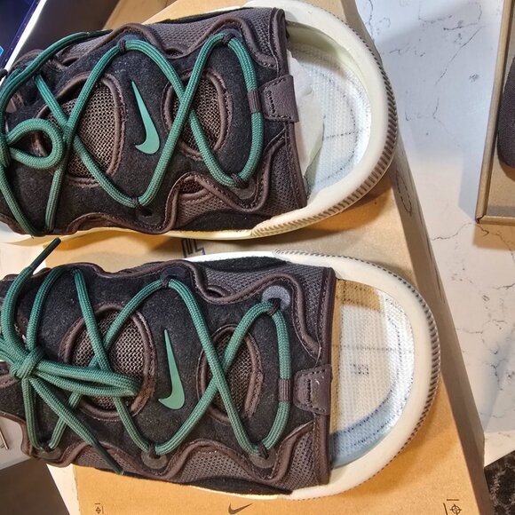 Nike Gray and Green Men's Sandals - Picture 9 of 16